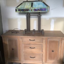 Beautiful Dresser And Lamp 