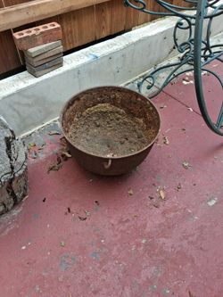 No cracks Steel pot