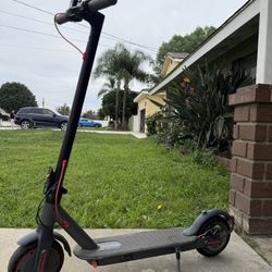 Electric scooter