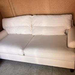 Sofa With Lots Of Pillows 