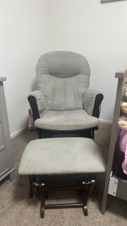 Rocking chair w/Ottoman
