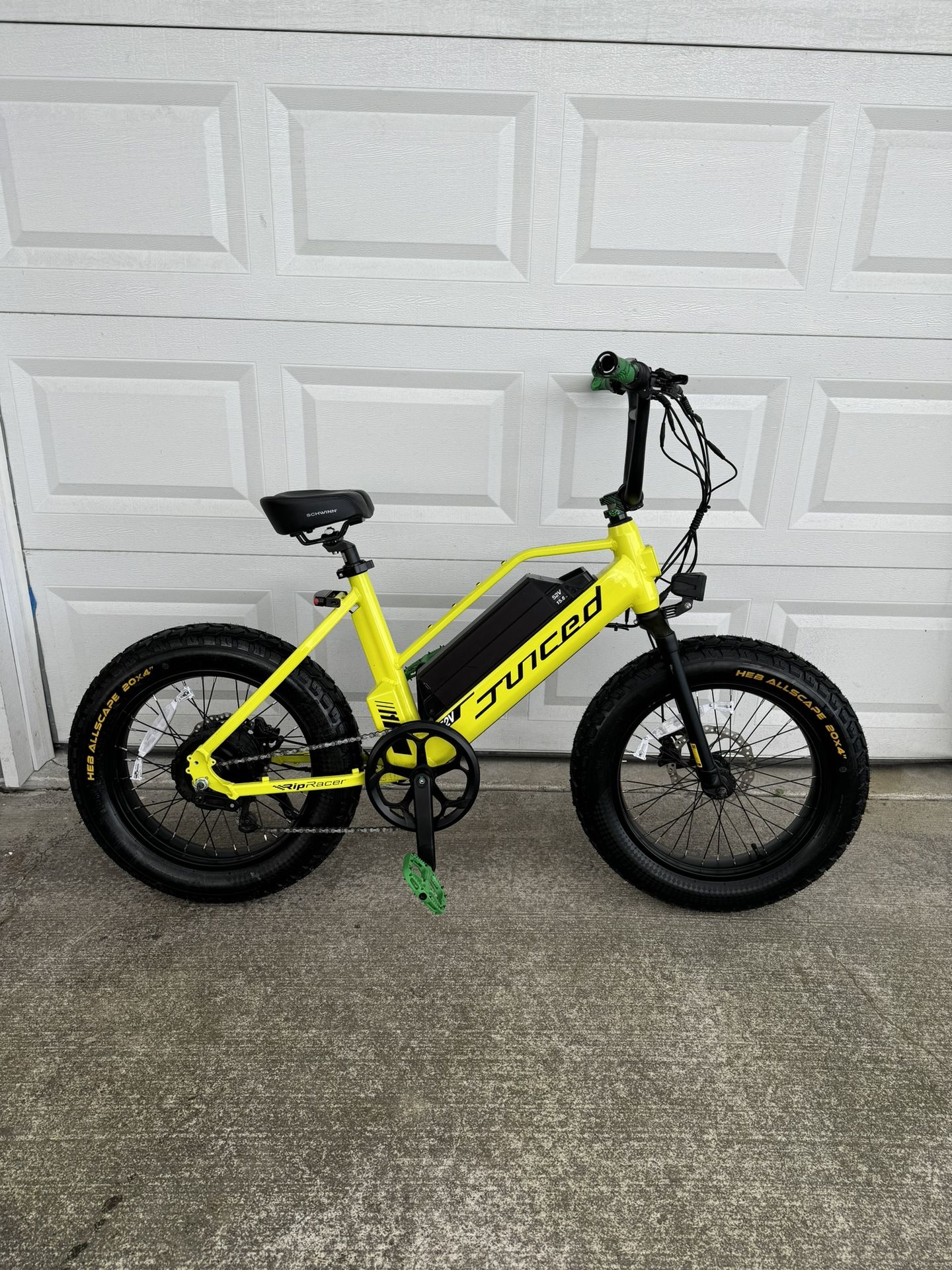 Juiced RipRacer 1300W 28MPH Electric Bike