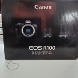 Canon EOS R100 New - Open Box 2 Lens