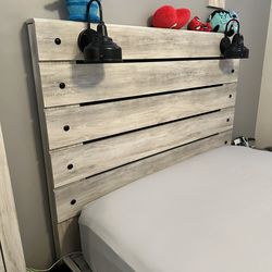 MOVING SALE Queen Panel Bed with 4 storage drawers & cubbies
