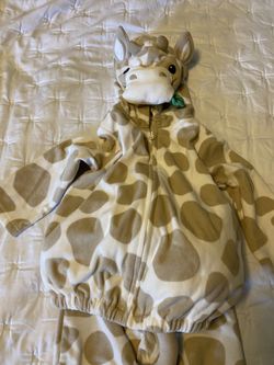 Carter’s 24 month old Giraffe costume