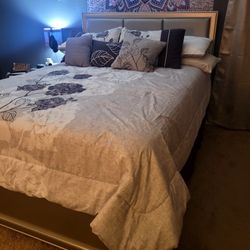 Queen Bedroom Set $450OBO