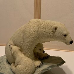 1997 Mill Creek Studios “Just Barely “ Polar Bear sculpture