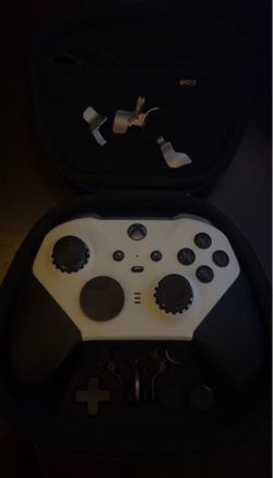 Xbox Elite Series 2 Pro controller