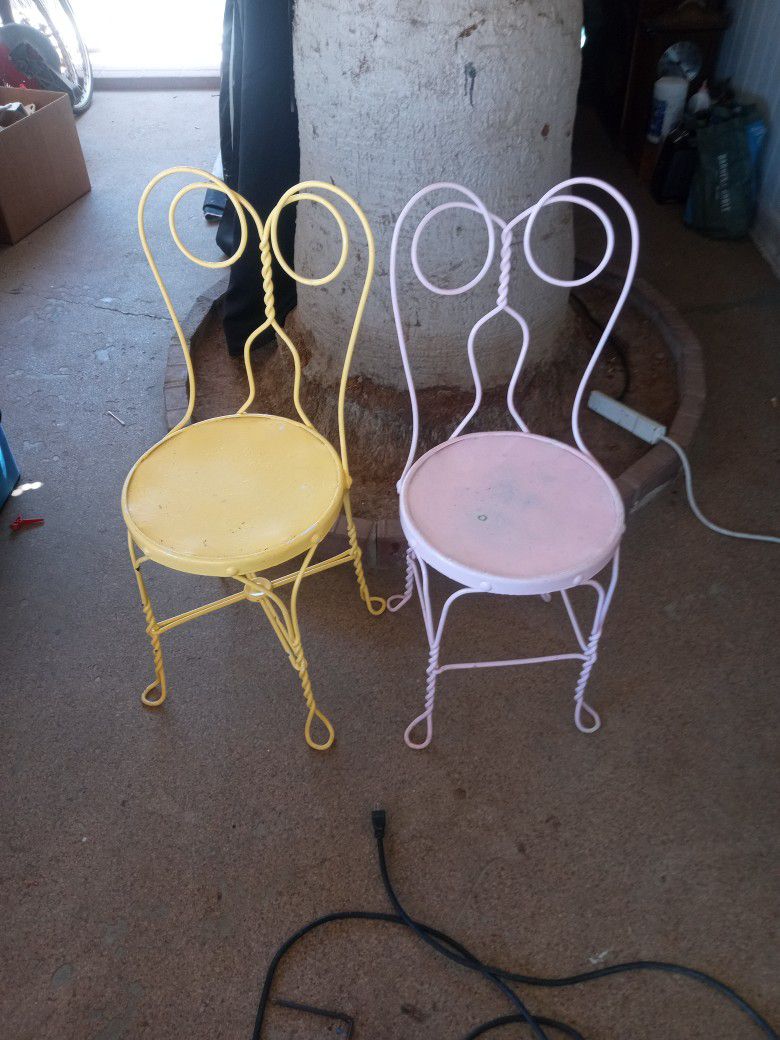 ICE CREAM PARLOR CHAIRS (2)
