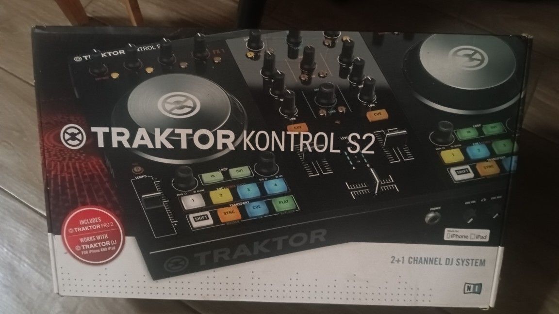 Traktor S2 MK2 Controller 