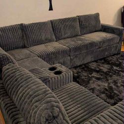 New Corduroy Sectional Couch with USB & Cup Holders! Free Delivery 🚚! 