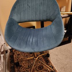 Velvet Swivel Chair