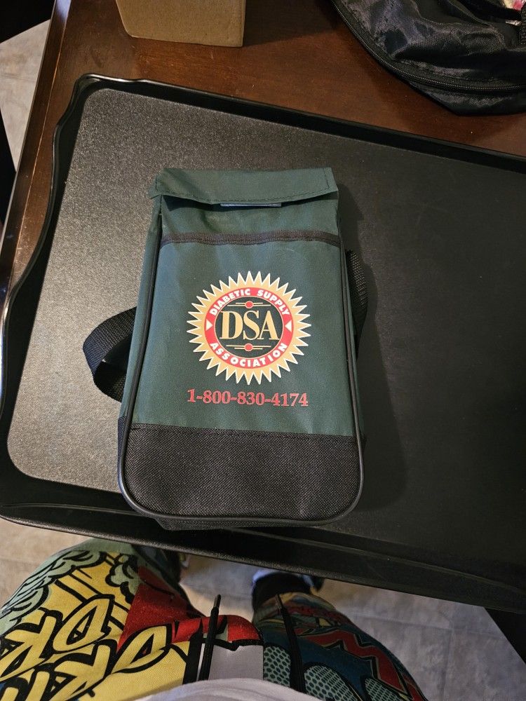 Lunch Bag Must Go To$10