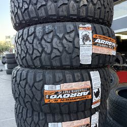 🚘🚨vendo set de llatas 265 70 17 arroyo tires