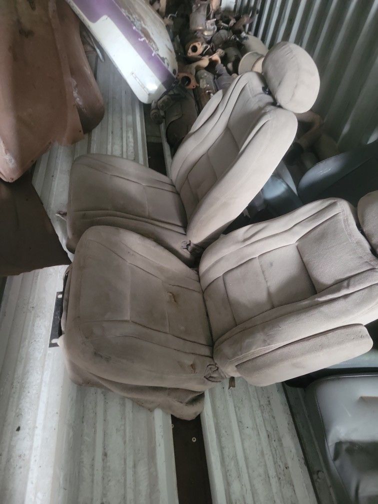 Truck Seat Pair