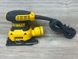 DEWALT DWE6411 2.3 Amp 1/4 Sheet Sander (PO1026408)