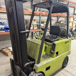 Clark Forklift