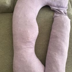 Araluna Pregnancy Pillow - Like New 