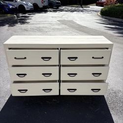 BEDROOM DRESSER  WITHOUT MIRROR 6 DRAWERS BEIGE COLOR LIKE NEW BY BRAZIL FURNITURE