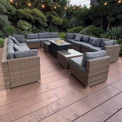 New inbox patio set (we finance and deliver)($54 down)(90 day no interest payment plan)