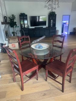 Round Glass Top Dining Table with 4 Chairs