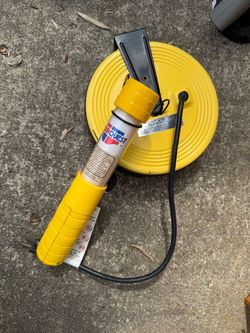 Bayco 825 retractable work light