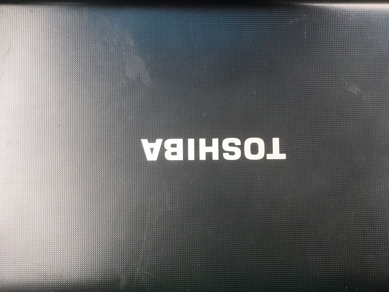 TOSHIBA laptop