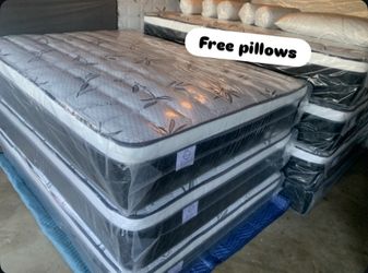✨Mattress Pillow Top✨ 🛏️Free 2 pillows 🔸12” inches tall 🔹All sizes  🟠Queen sizes $199 🟡Full sizes $180  🟢Twin sizes $150 🔵Cal king $330 🟣E. Ki