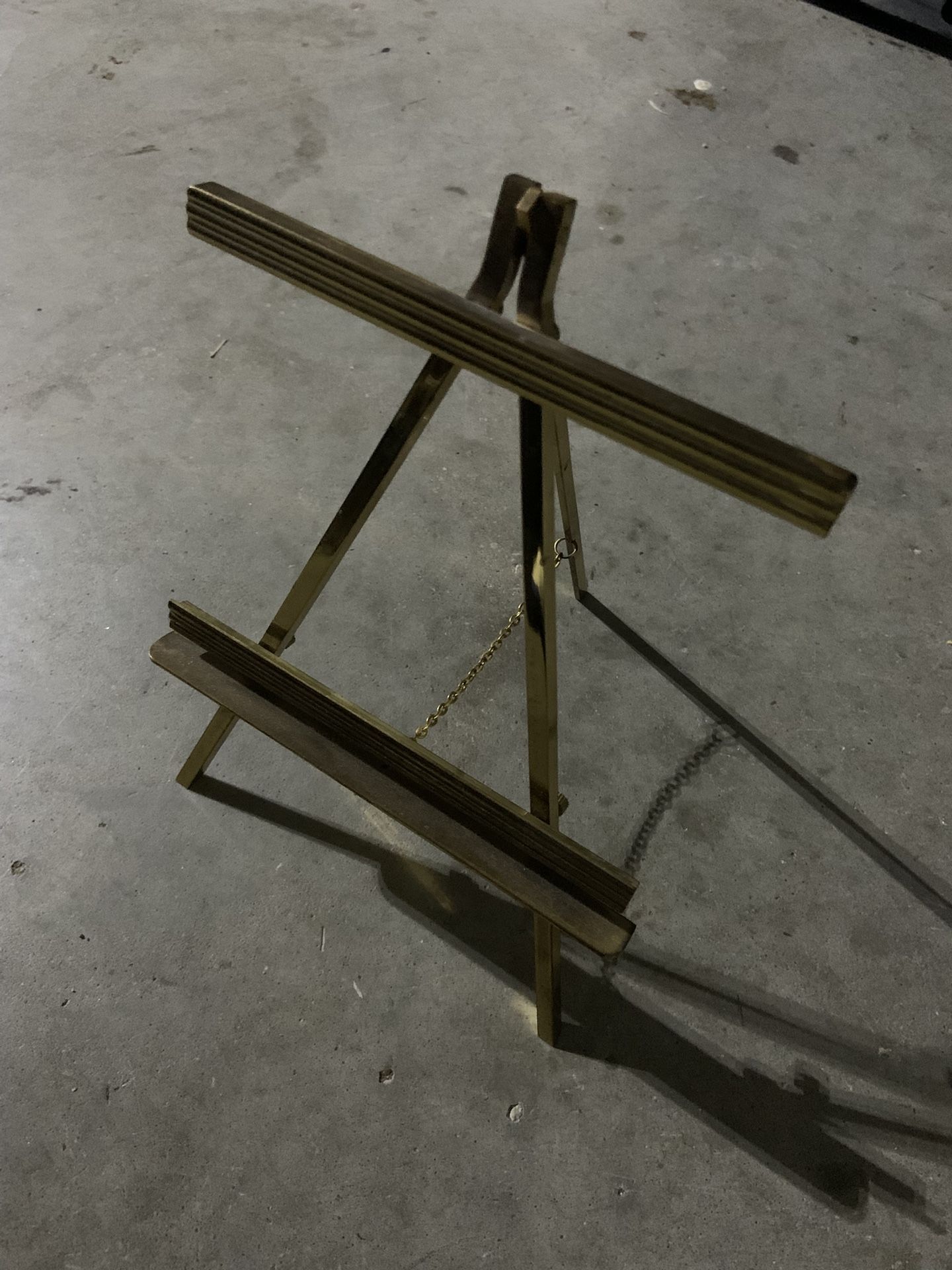 Desk Easel
