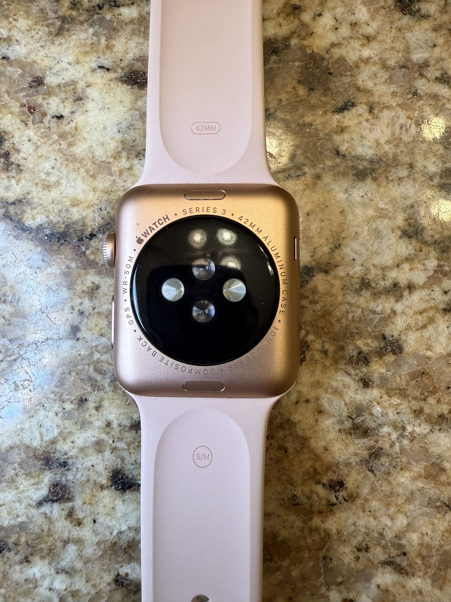 Apple Watch Series 3 42mm Rose Gold w GPS Wearables