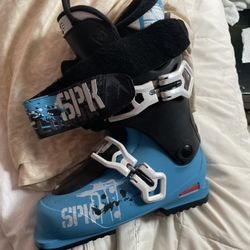 Salomon SPK ski boots (26.5cm)