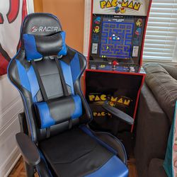 Pac man arcade Game & Gaming Chair