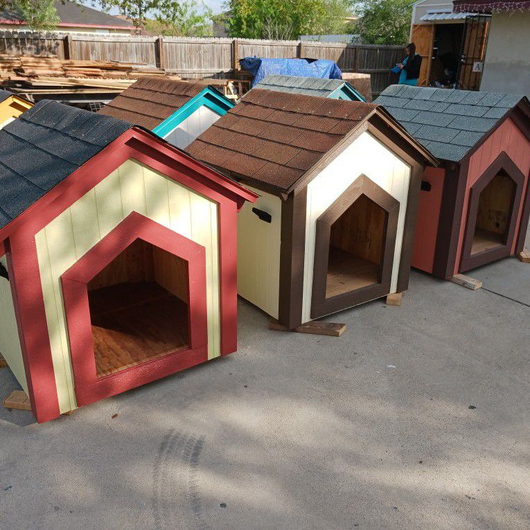 Dog / Cat / Bird Houses 
