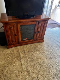 Media Vintage traditional media Console with Cabinet Doors