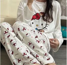 Hello  Kitty Pajama ❤️ Small 