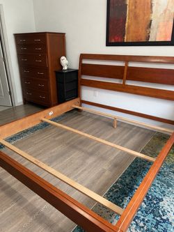 BEAUTIFUL CALIFORNIA KING WOODEN BED FRAME – MUST GO!