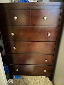 Dresser sets