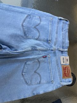 Women’s Levi’s Brand New Jeans 