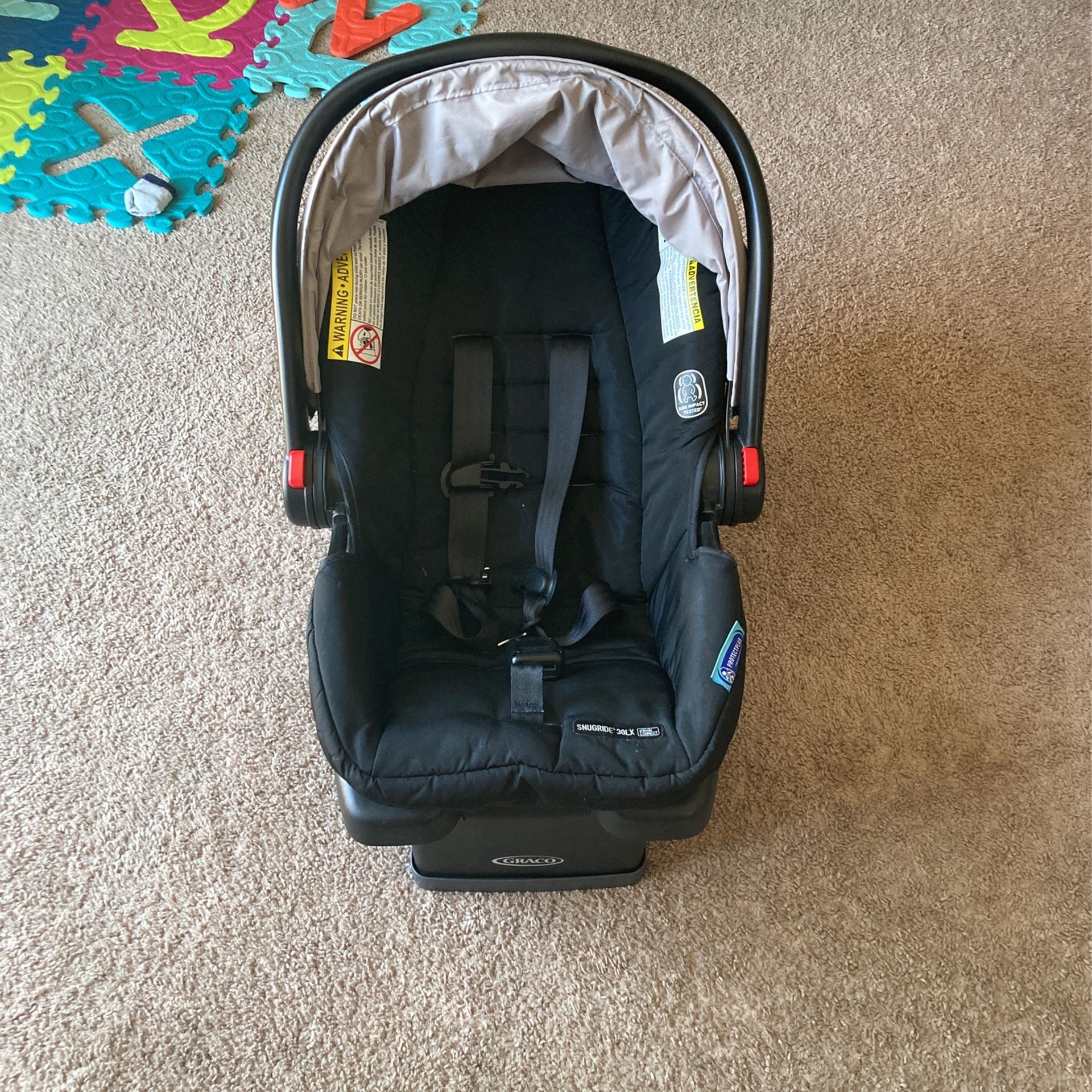 Graco  Infant Car seat 