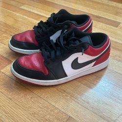 jordan 1 low bred toe - size 11