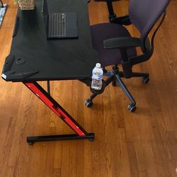 Office Chair/Gaming Chair With Desk
