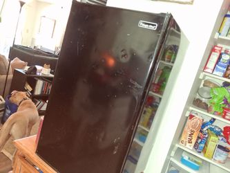 Magic Chef Mini Fridge
