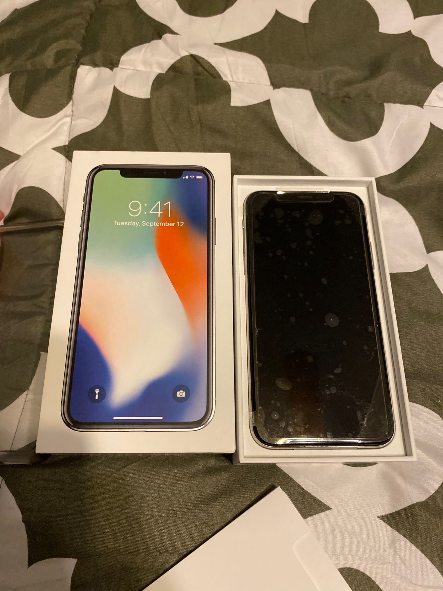 IPhone X 256GB $600