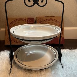 Longaberger 2 Tier Pie Stand with Plates