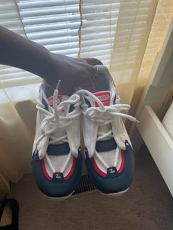 Mens size 9 sneaker 40$