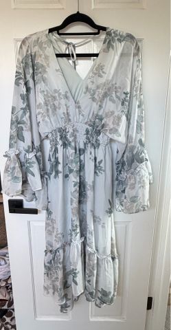 One the land floral dress