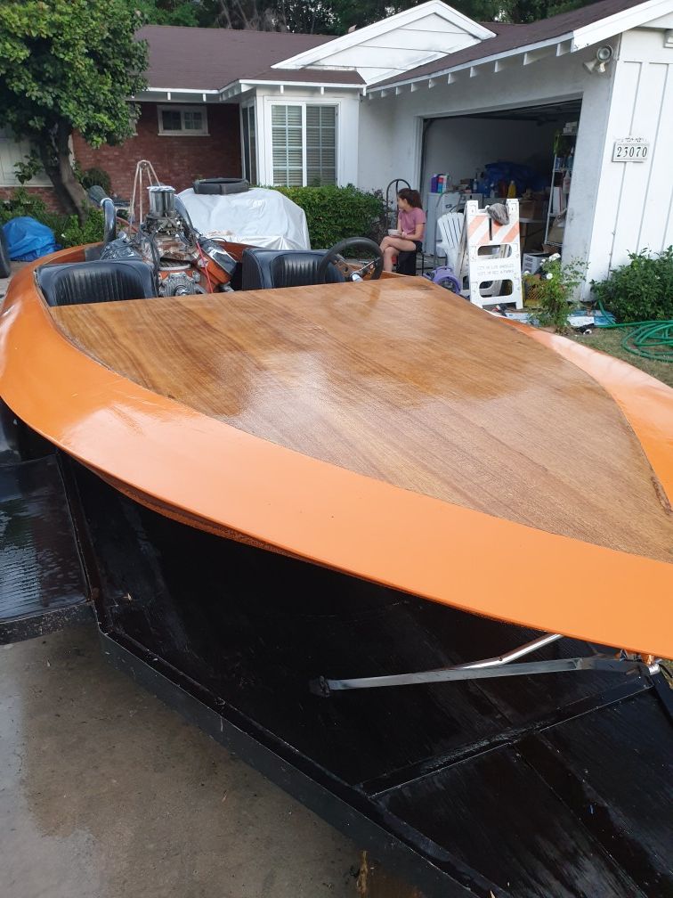 For sale! Glen l Thunderbolt Keith Black Chrysler 392 HEMI flat bottom v drive boat for Sale in