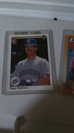 Hall of famer rookie cards.