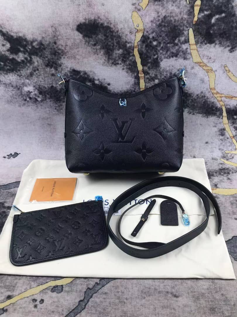 Louis Vuitton CARRYALL PM M46288