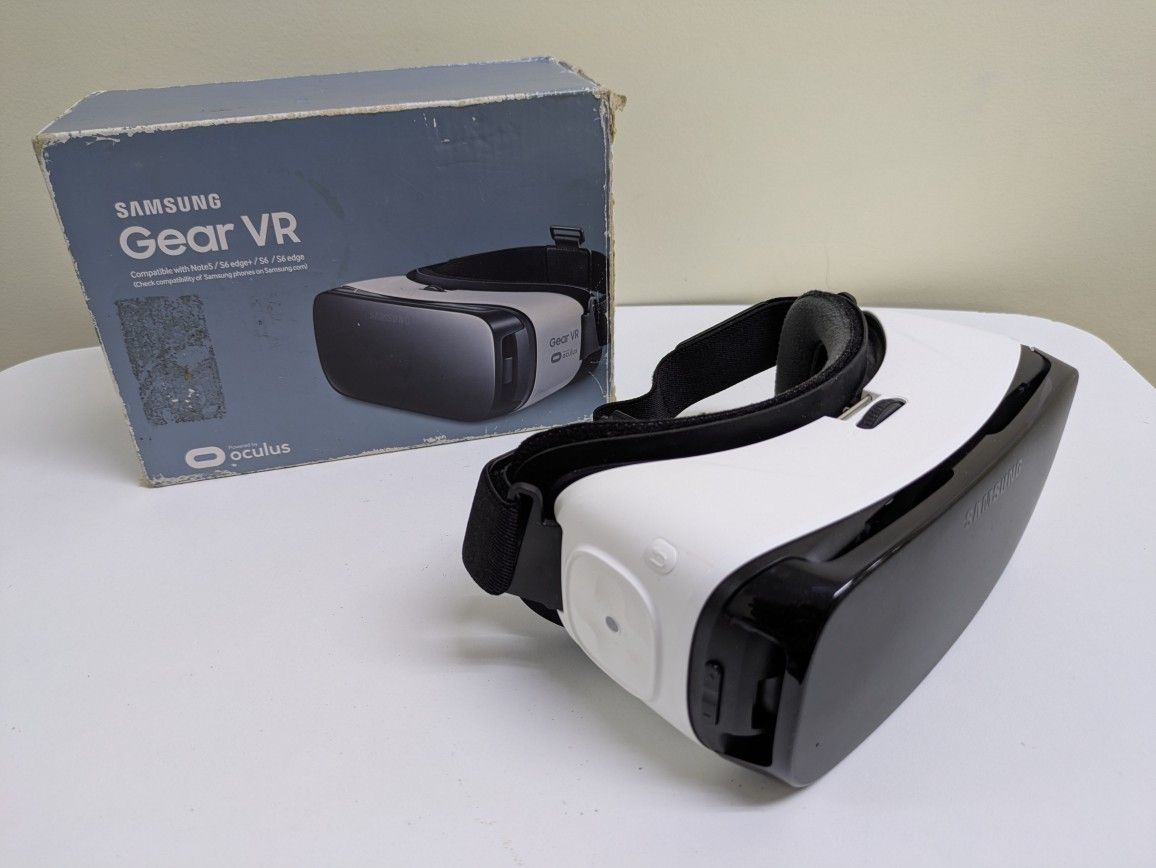Samsung Gear VR Headset
